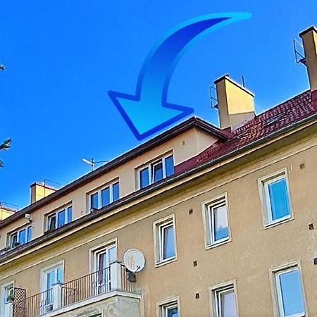 Appartamento Apartman Pod Jestedem Liberec Esterno foto
