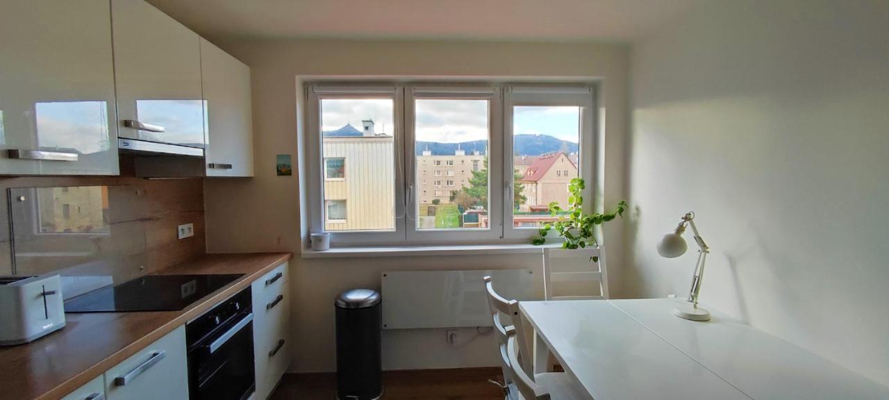 Appartamento Apartman Pod Jestedem Liberec Esterno foto